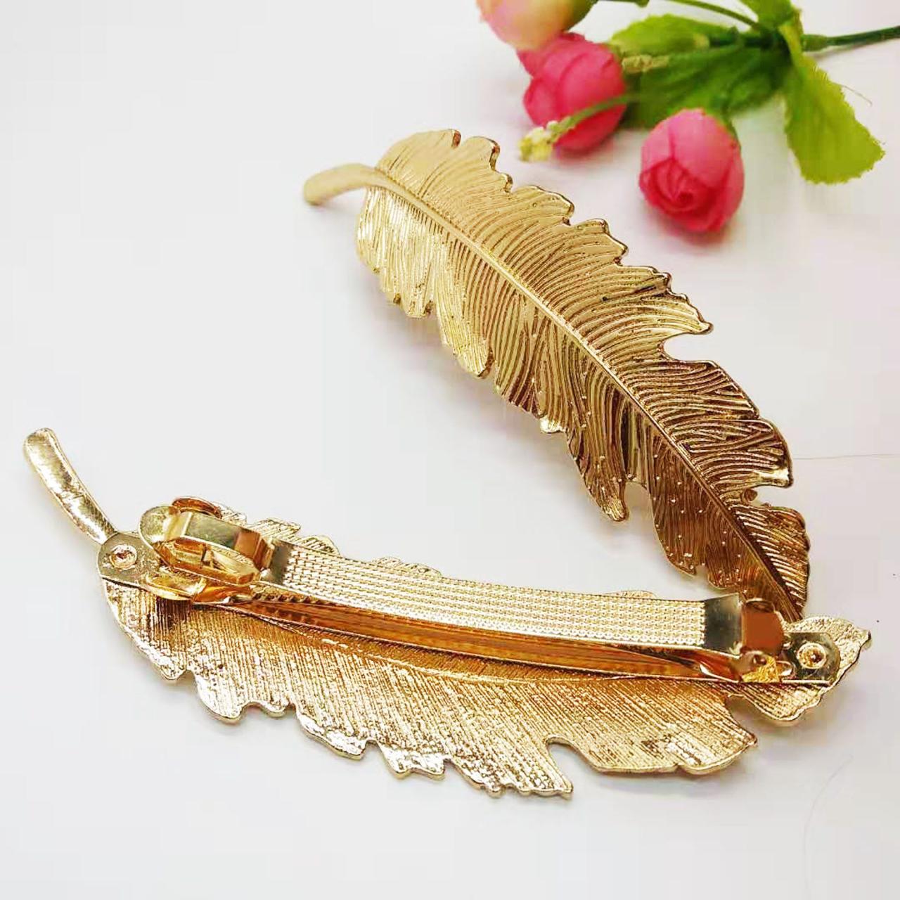 Gold hair clips